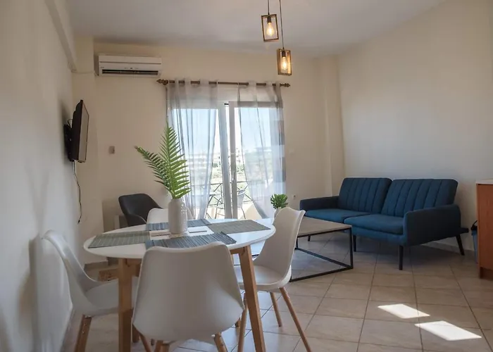 Kds Overlooking Chania Apartment